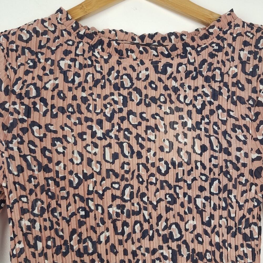 Code Mode | Long Sleeve Animal Print Ribbed - Picture 7 of 9